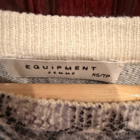Equipment cashmere Sweater - Picture 2 of 4